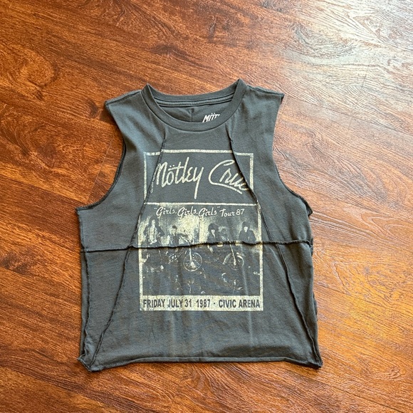 Tops - Motley Crue Tank